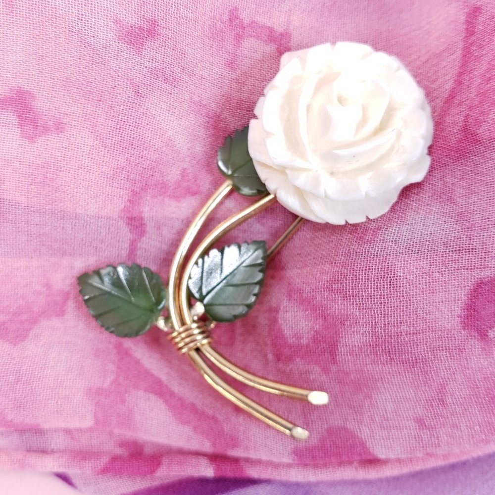 WRE Vintage Carved Rose Brooch Pin